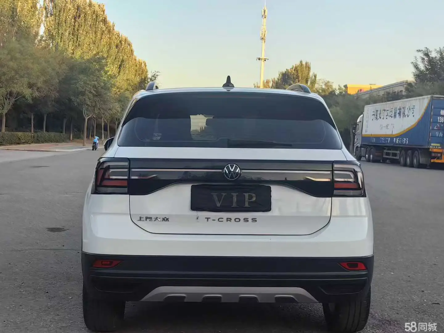 Volkswagen T-Cross 2023 car image #8
