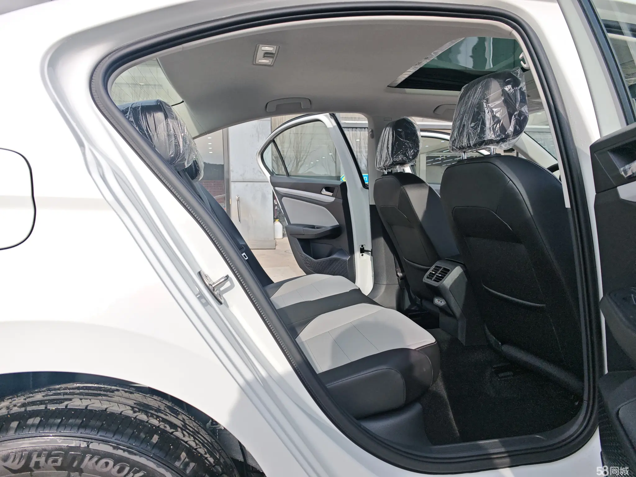 Volkswagen Bora 2025 car image #8