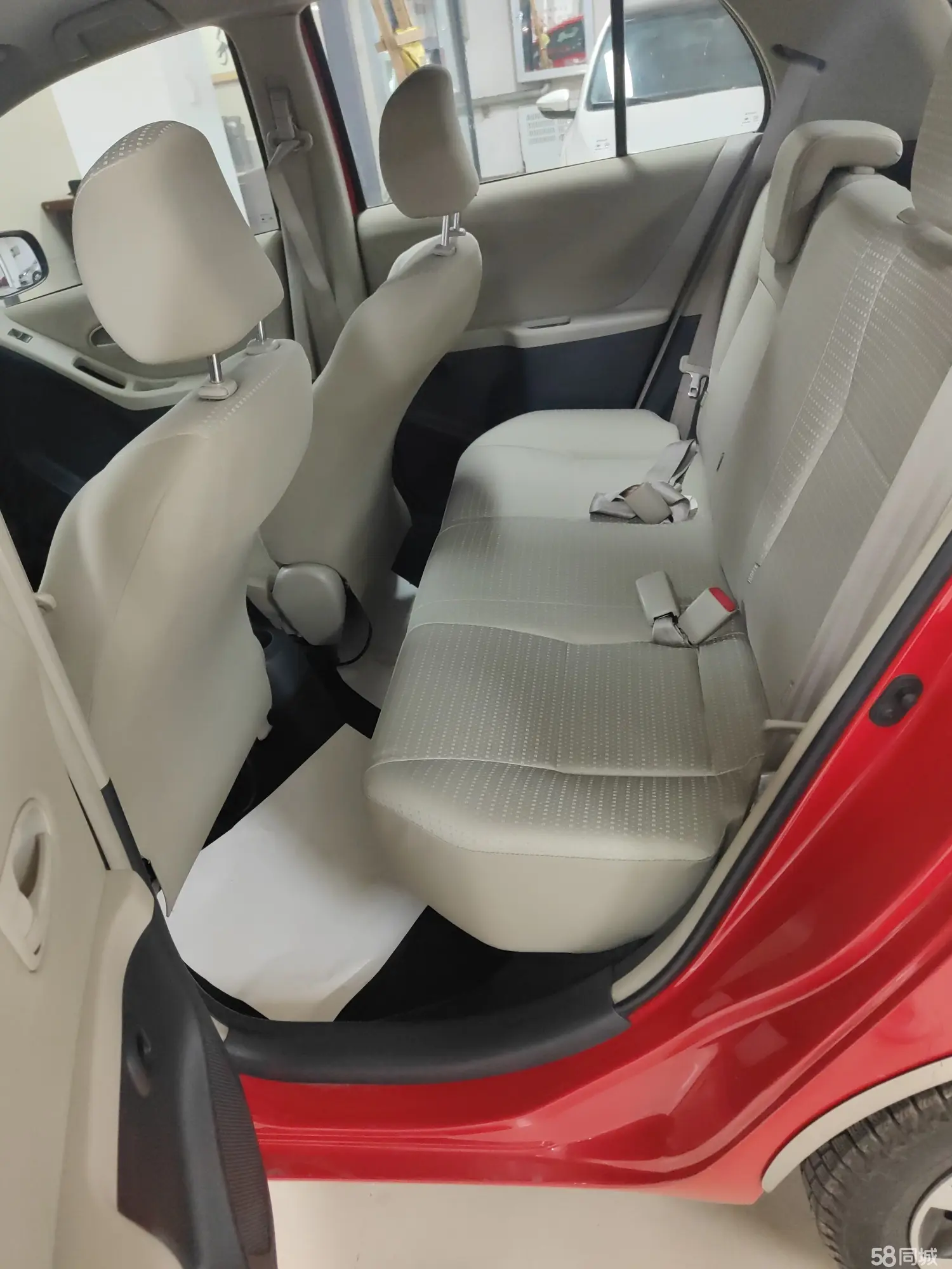 Toyota Yaris 2011 car image #8