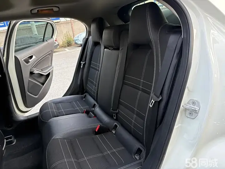 Mercedes-Benz GLA Class 2014 car image #8