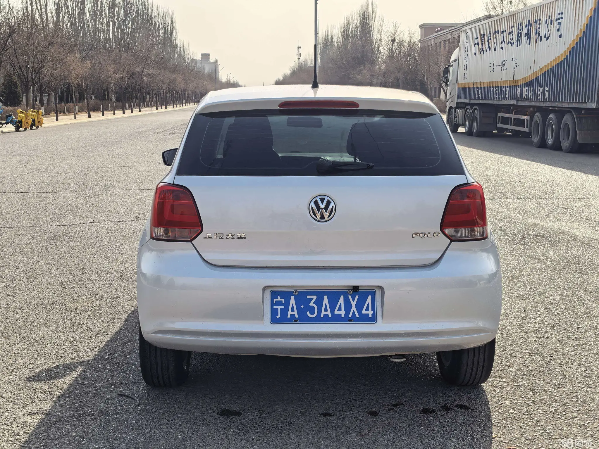 Volkswagen Polo 2011 car image #8