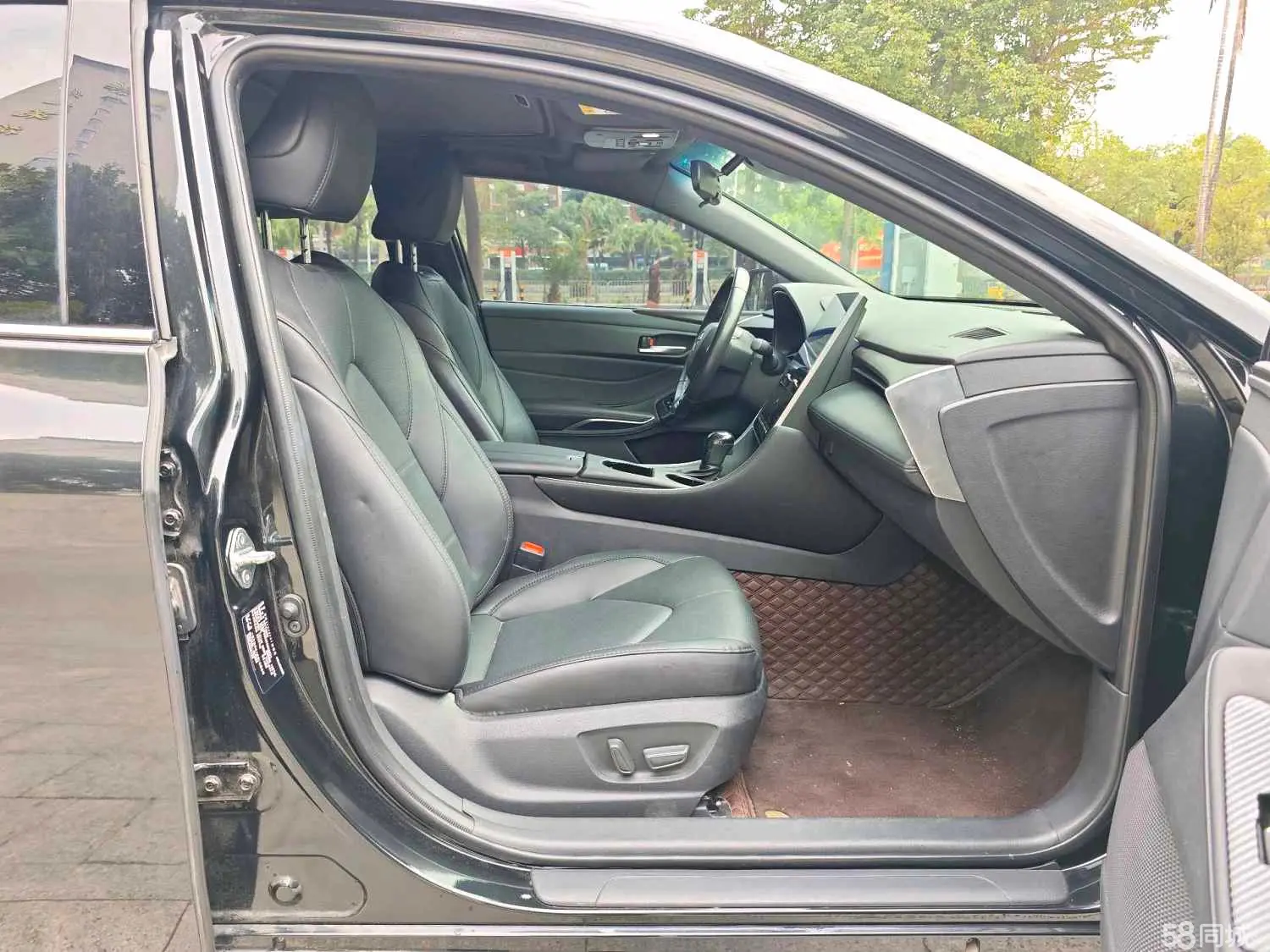 Toyota Avalon 2022 car image #8