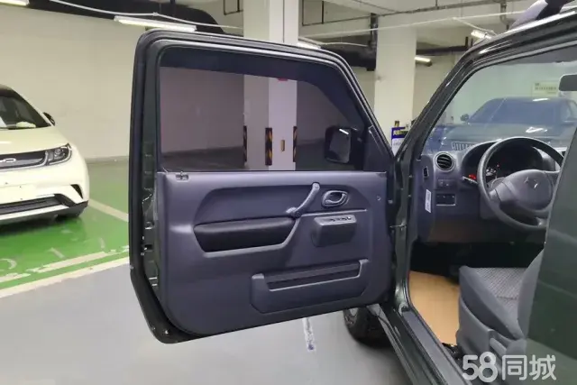 Suzuki Jimny (Imported) 2016 immagine di auto #8