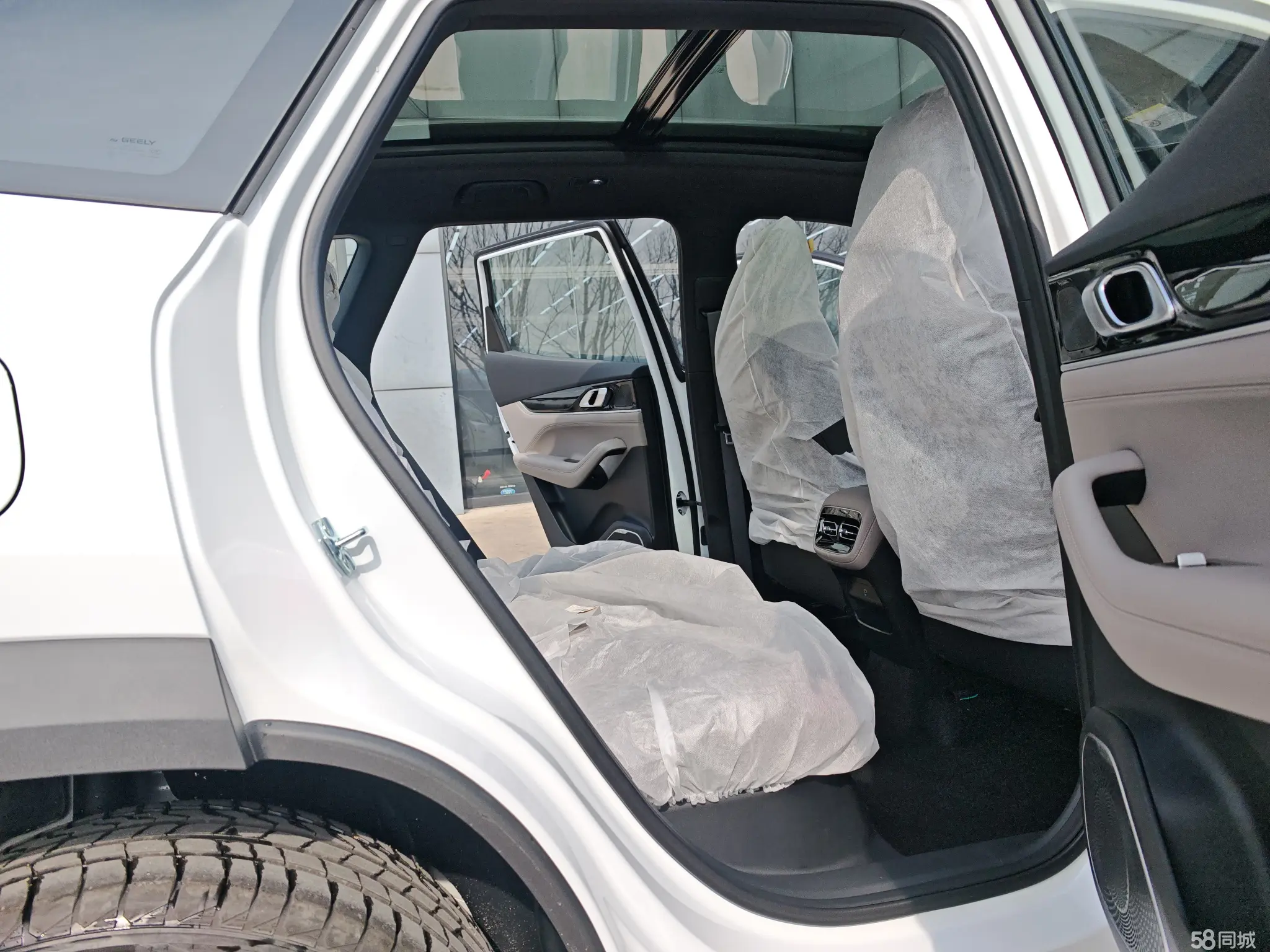 GEELY Boyue L 2026 car image #8