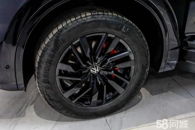 Volkswagen Touareg 2024 car image #8