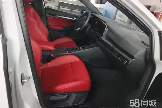 Volkswagen Golf 2023 car image #8