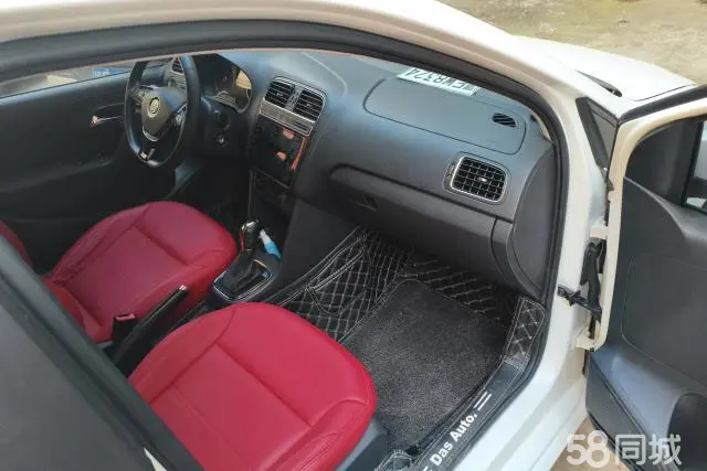 Volkswagen Polo 2016 car image #8