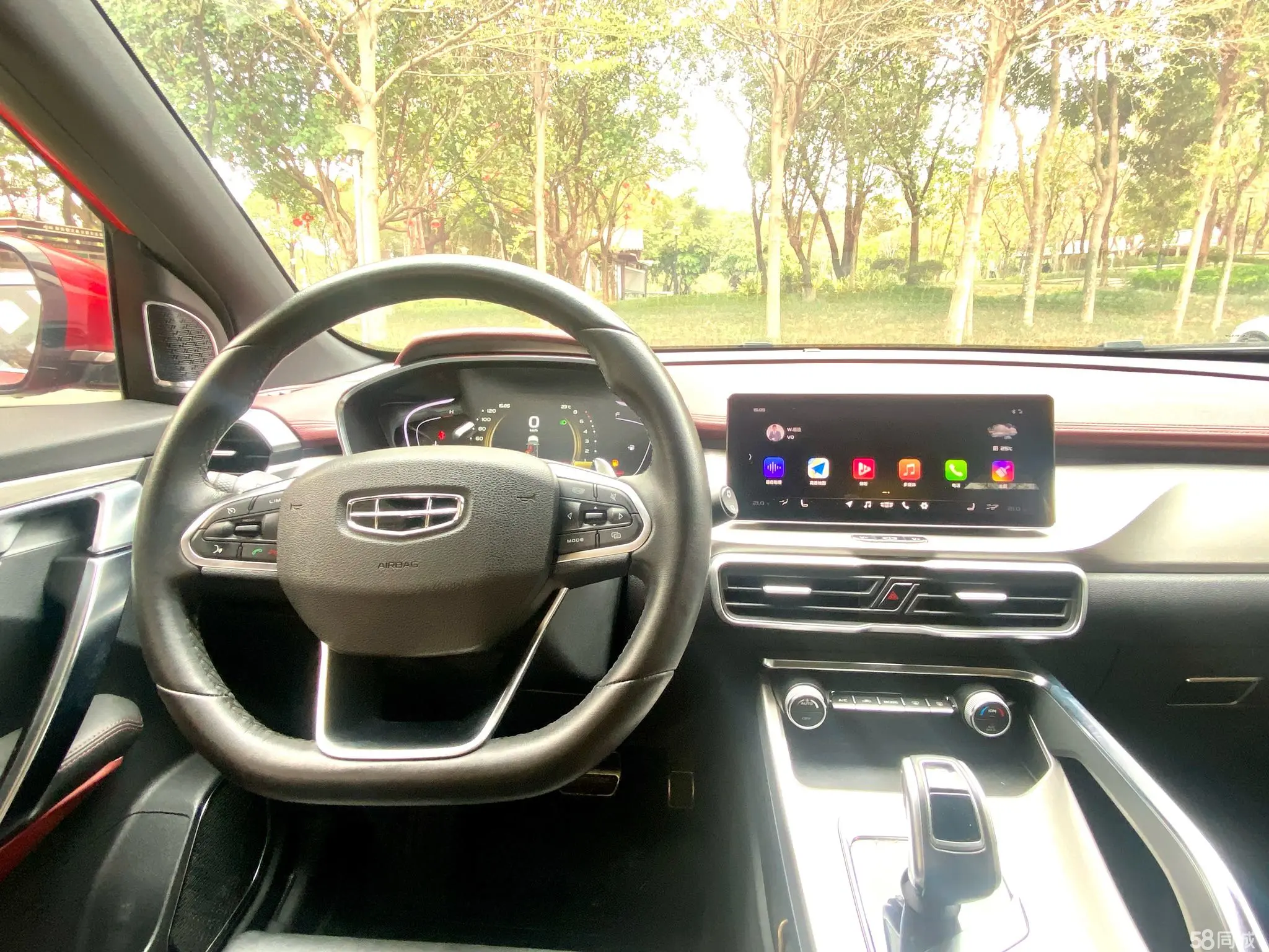 GEELY Coolray 2019 car image #8