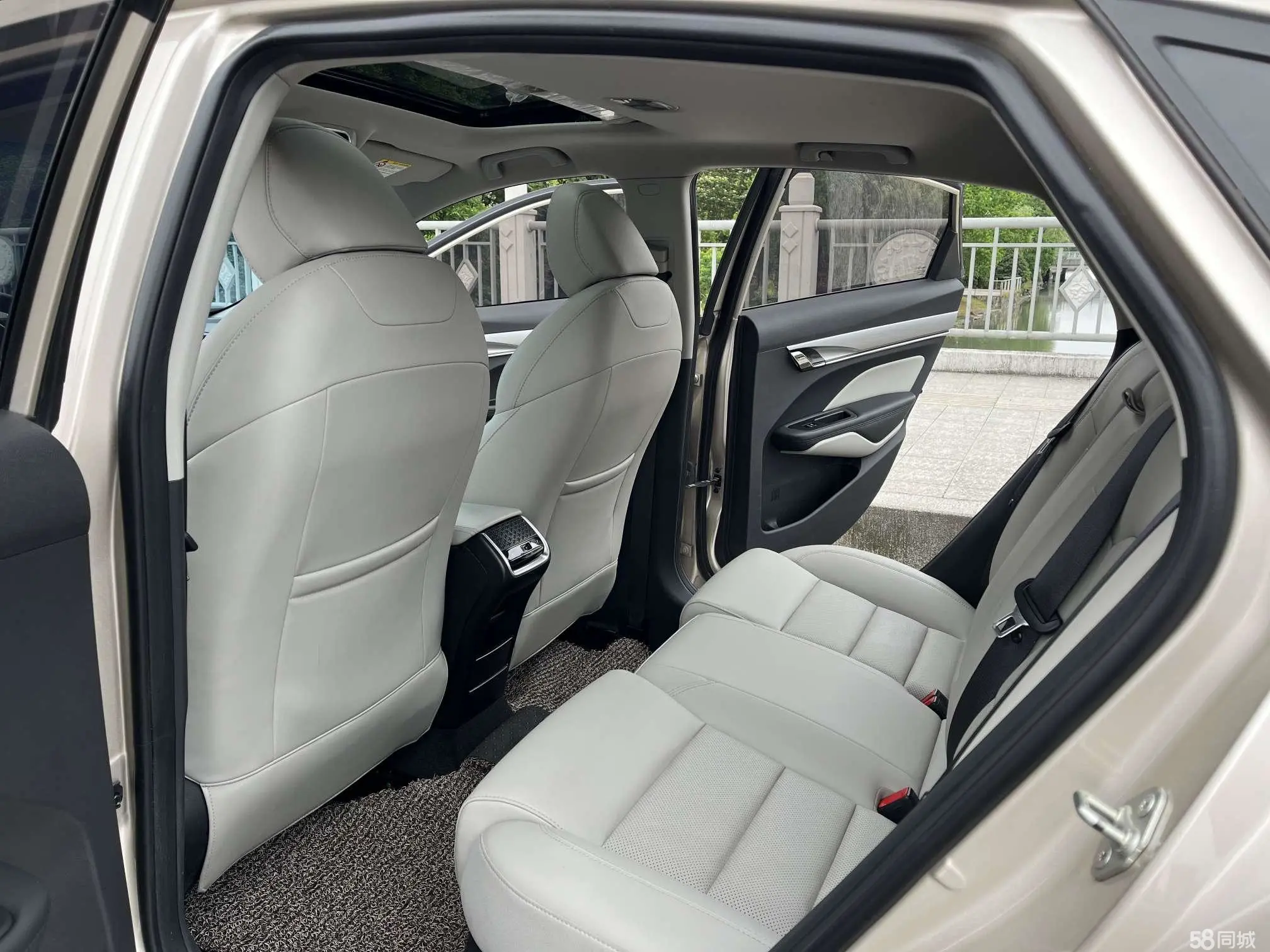 GEELY Binray 2018 car image #8