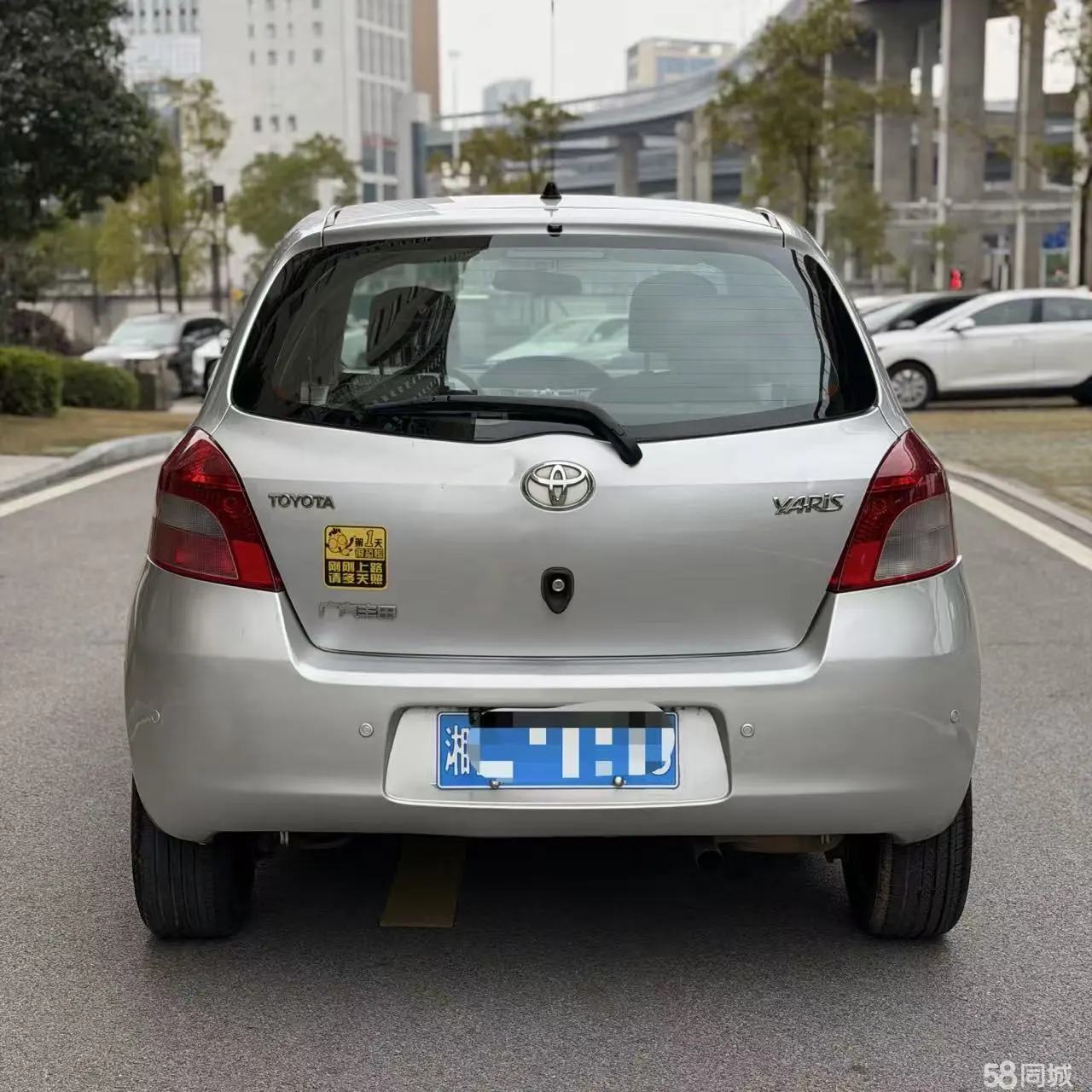 Toyota Yaris 2010 car image #8