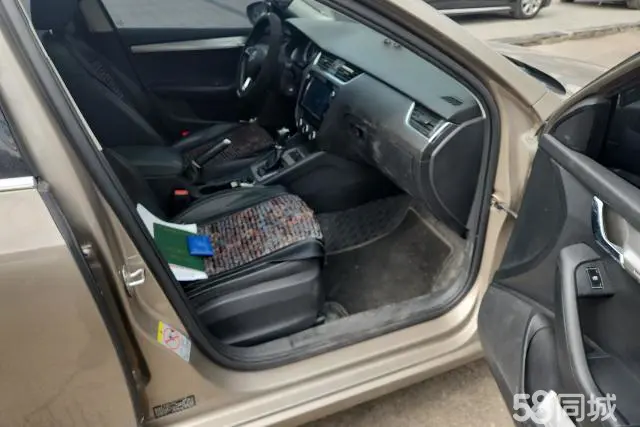 Skoda Octavia 2018 car image #8