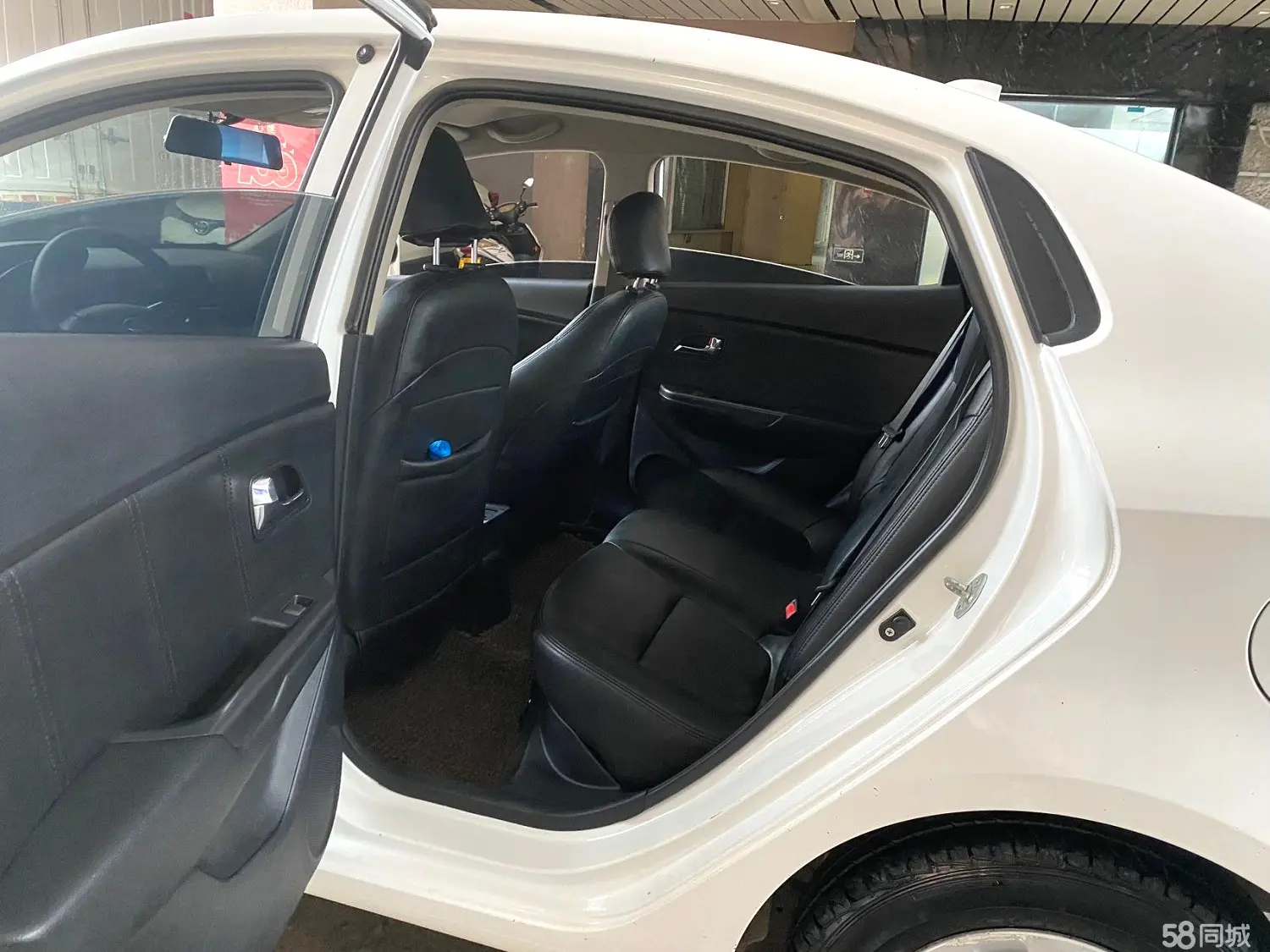 Kia K2 2011 imagen de coche #8