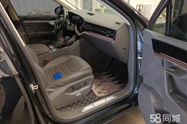 Volkswagen Touareg 2023 car image #8