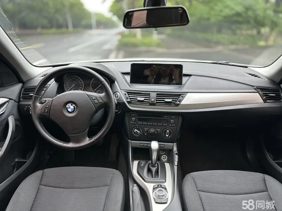 BMW X1 2012 car image #8