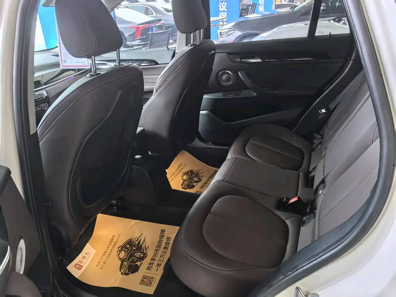 BMW X1 M35Li 2022 #8 BMW X1 M35Li 2022 car image #8