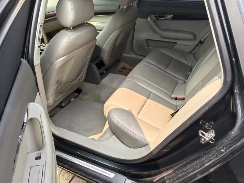 Audi A6L e-tron 2012 immagine di auto #8