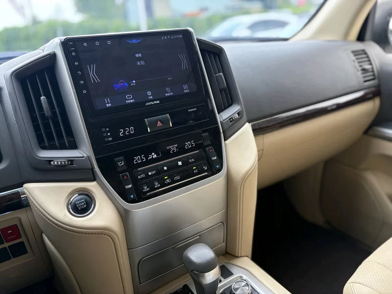 丰田 兰德酷路泽 2017 汽车图片 #8