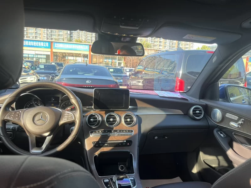 Mercedes-Benz GLC Class 2016 car image #8