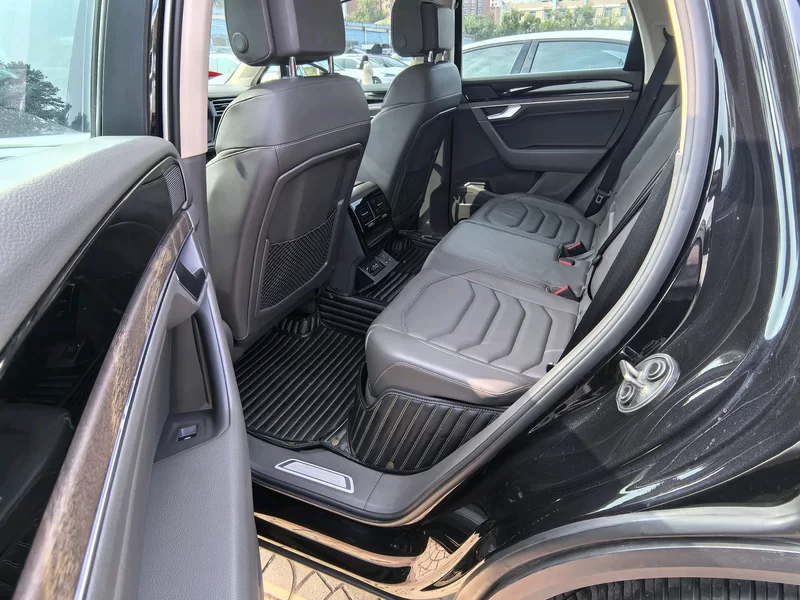 Volkswagen Touareg 2019 car image #8