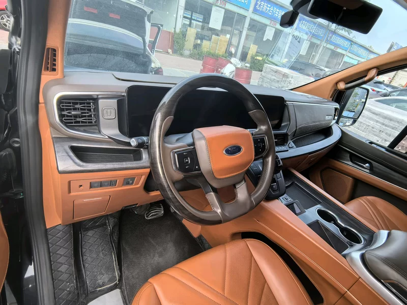 Ford Transit 2024 car image #8