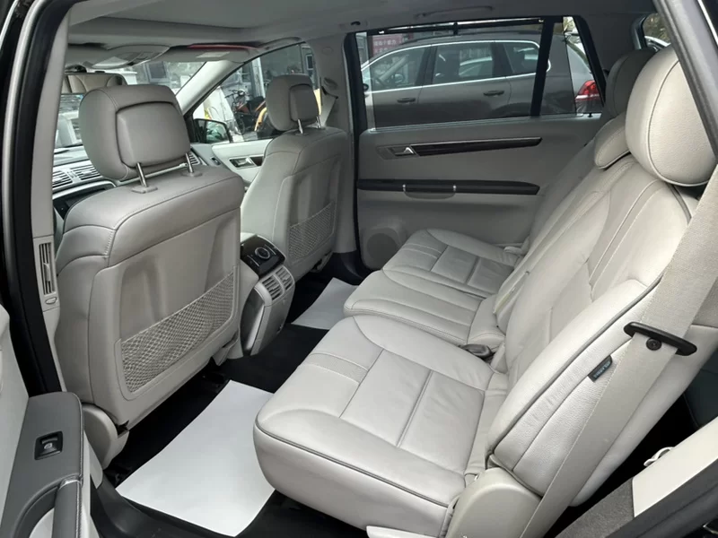 Mercedes-Benz R Class 2012 car image #8