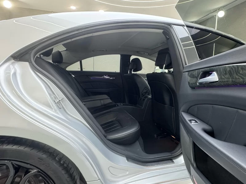 Mercedes-Benz CLS Class 2016 car image #8