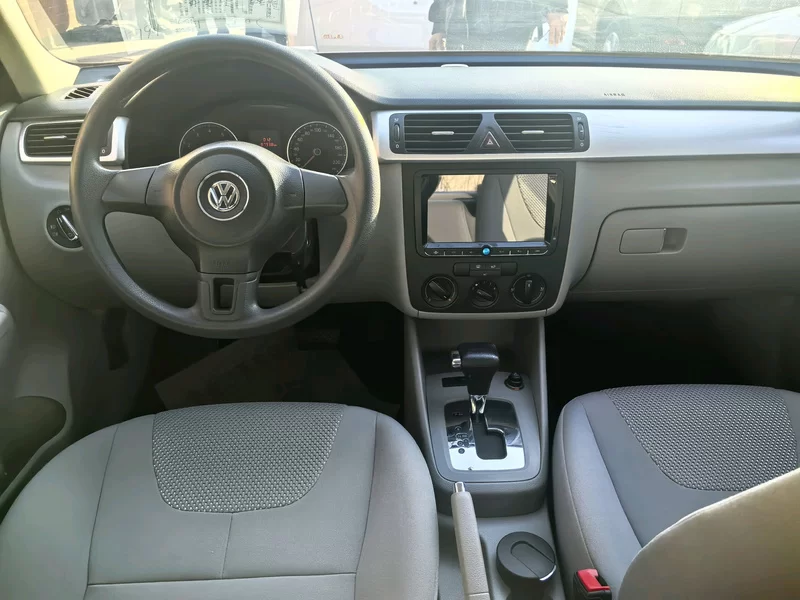 Volkswagen Bora 2012 car image #8