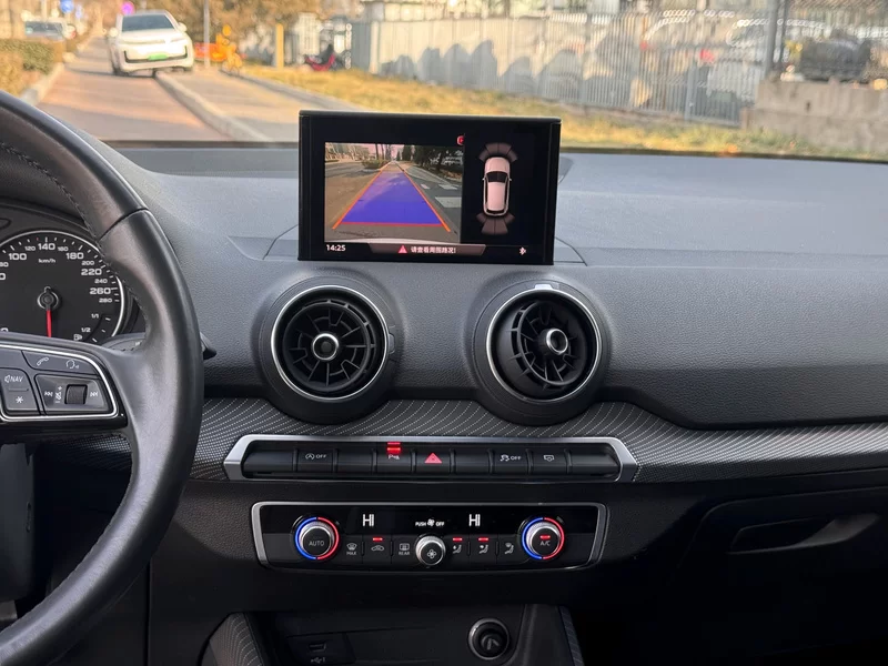 Audi Q2L 2020 immagine di auto #8