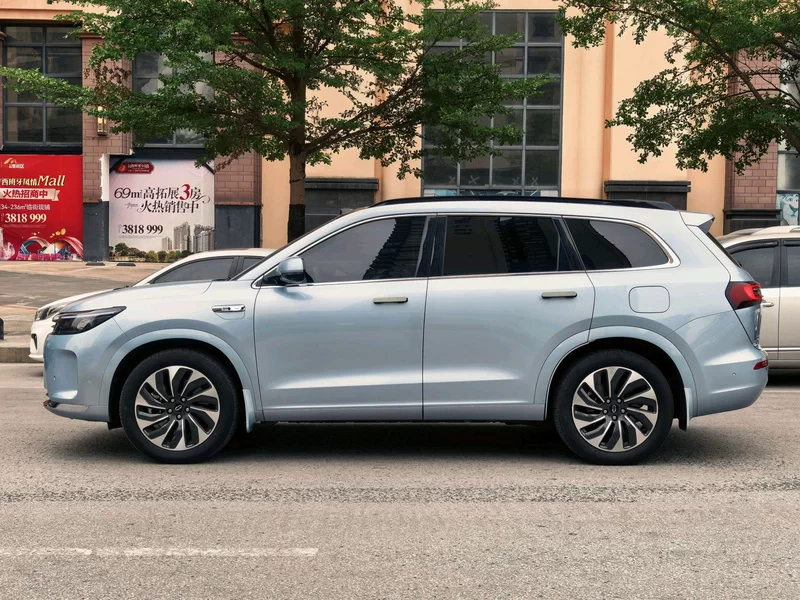 Toyota RAV4 2023 car image #8