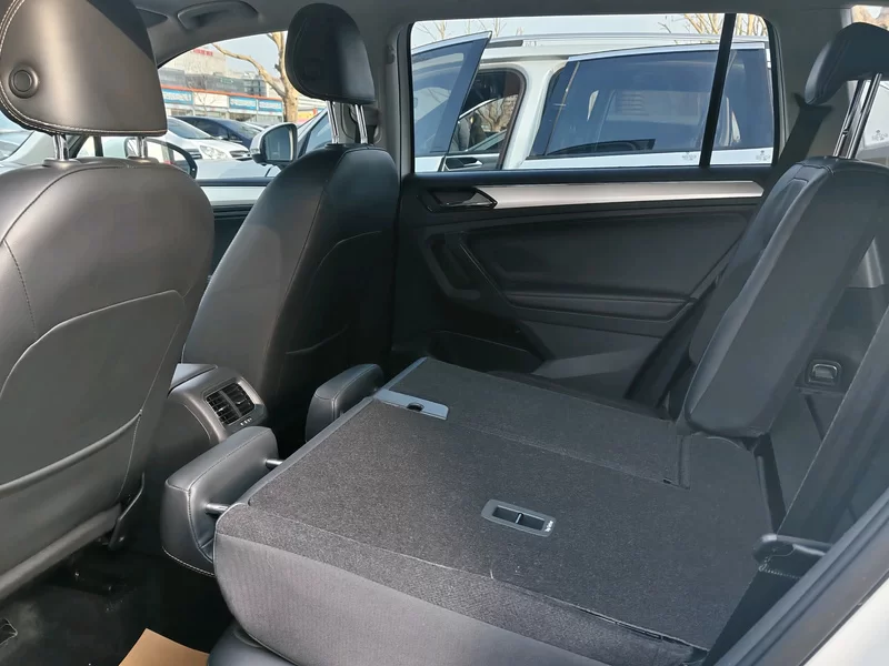 Volkswagen Tiguan L 2018 #8 Volkswagen Tiguan L 2018 car image #8