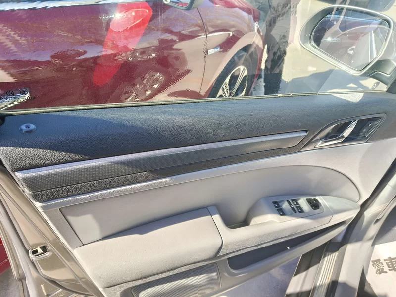 Skoda Superb 2012 car image #8