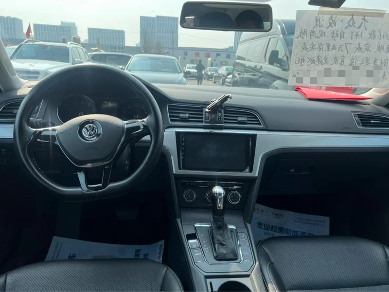 Volkswagen Lamando 2015 immagine di auto #8