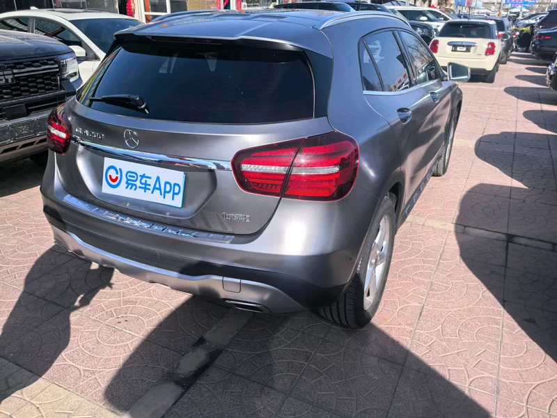 Mercedes-Benz GLA Class 2017 car image #8