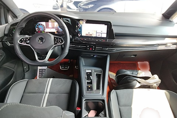 Volkswagen Golf 2024 car image #10