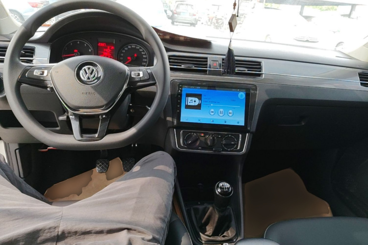 Volkswagen Santana 2019 car image #10