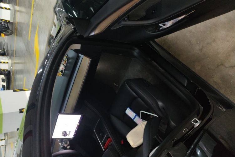 Tesla Model Y 2021 #22 Tesla Model Y 2021 car image #22