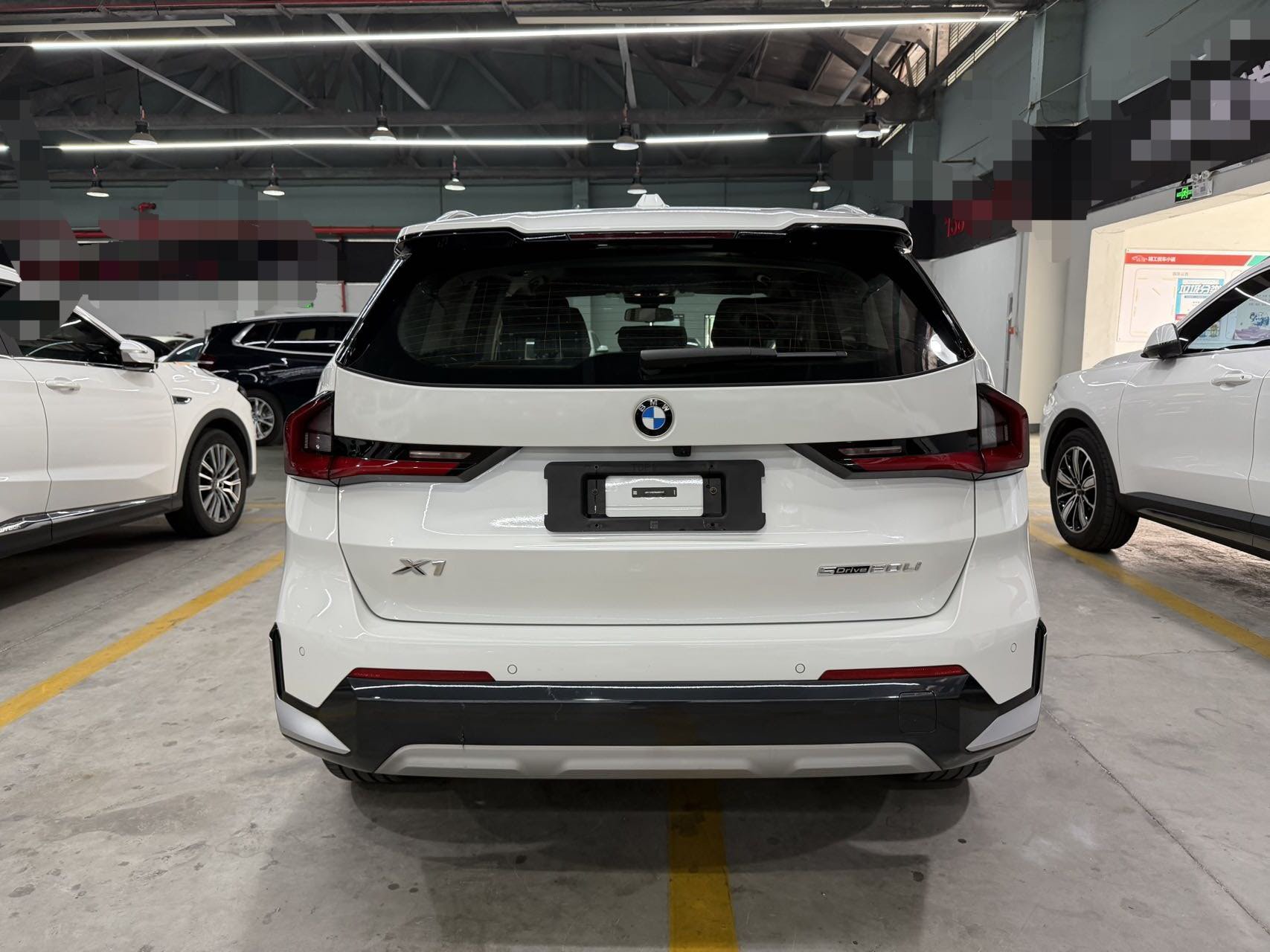 BMW X1 2023 #8 BMW X1 2023 صورة سيارة #8
