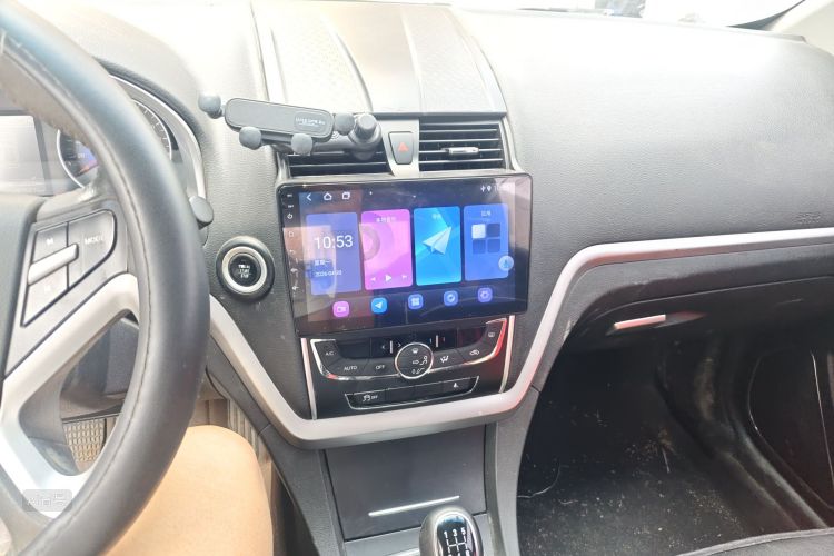 GEELY Emgrand 2015 #15 GEELY Emgrand 2015 car image #15