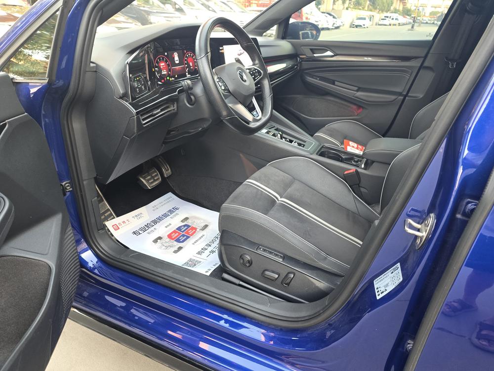 Volkswagen Golf 2021 car image #8