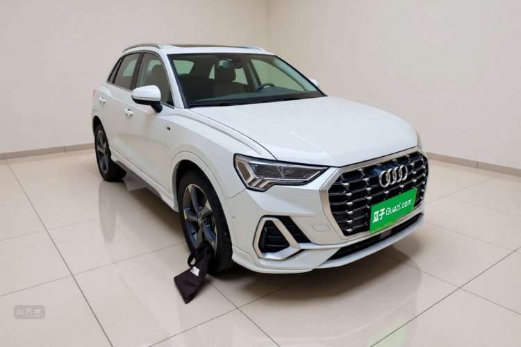 Audi Q3 2021 car image #4