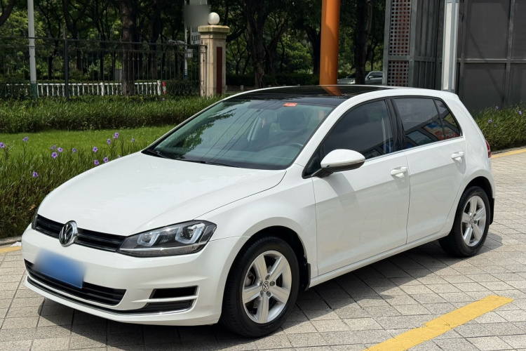 Volkswagen Golf 2015 car image #2