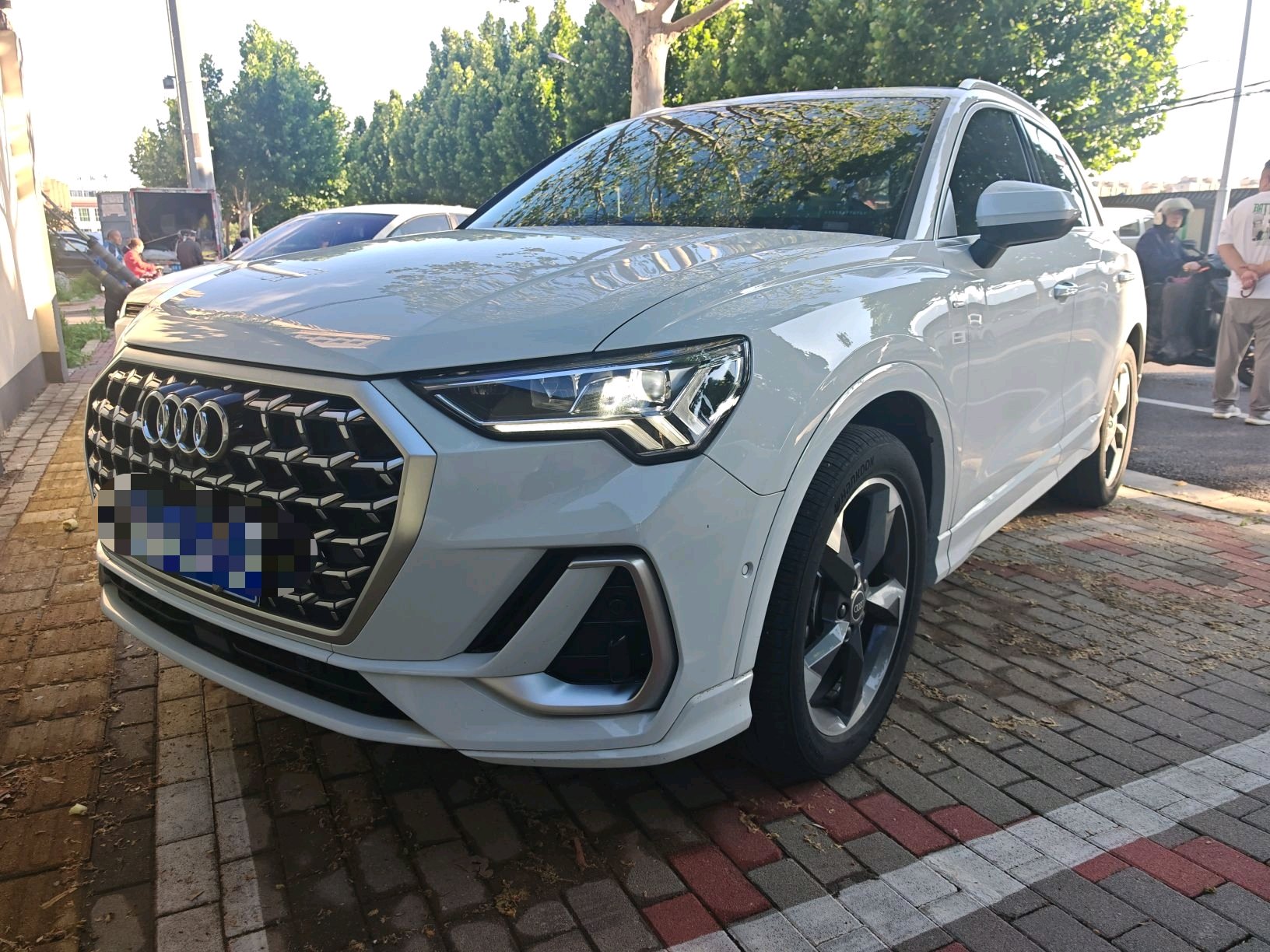 2023 2023 immagine di auto