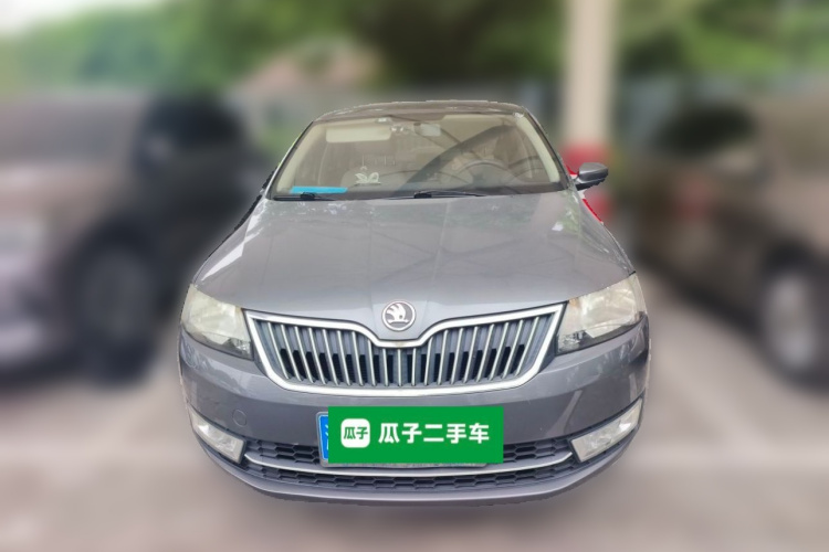 Skoda Rapid 2014 #3 Skoda Rapid 2014 image de voiture #3