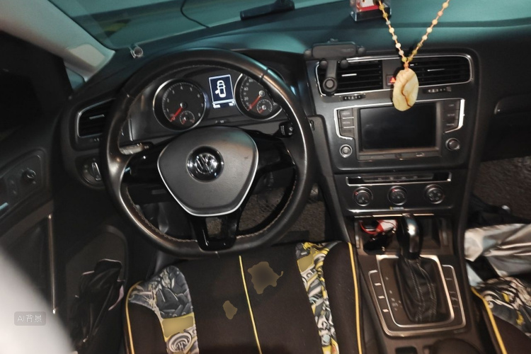 Volkswagen Golf 2017 car image #12