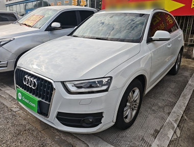 Audi Q3 2015 Audi Q3 2015 immagine di auto