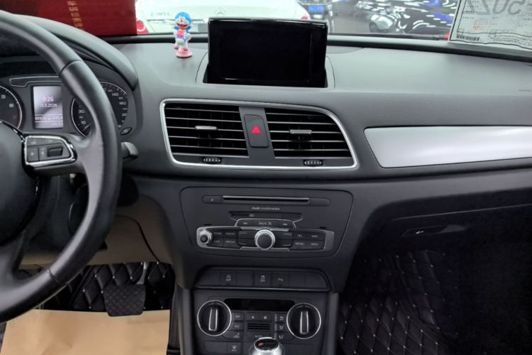 Audi Q3 2017 #17 Audi Q3 2017 car image #17