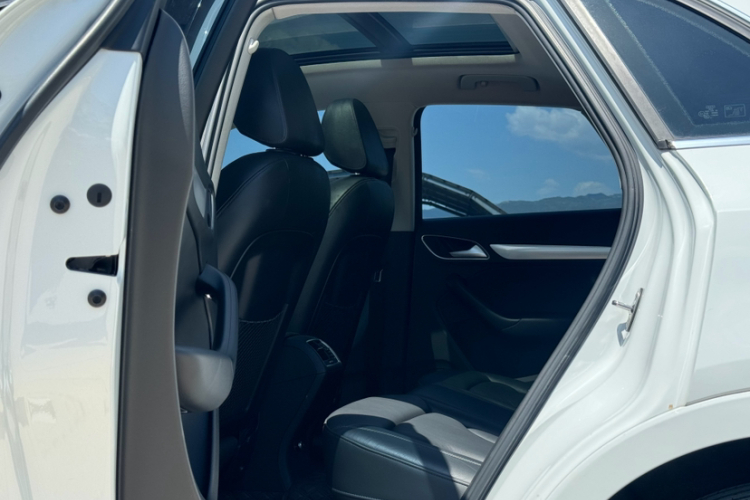 Audi Q3 2016 #19 Audi Q3 2016 car image #19