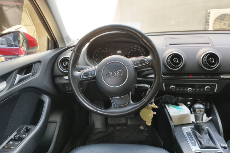 Audi A3 2016 car image #7