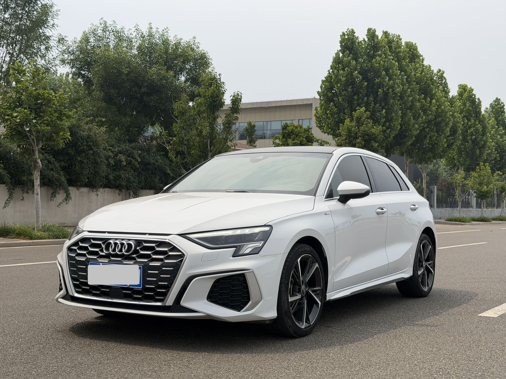 2022 2022 car image