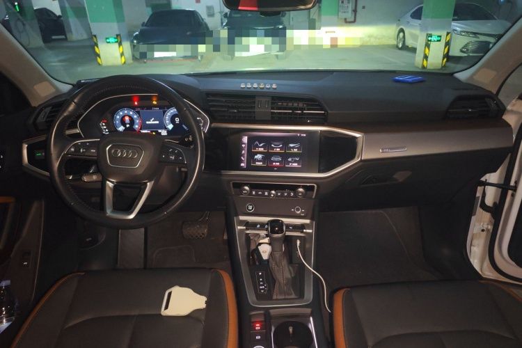 Audi Q3 2021 car image #7